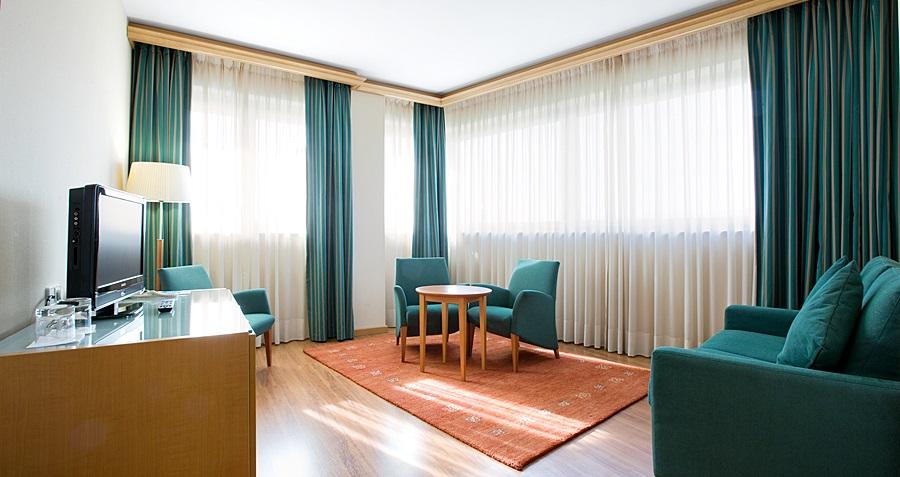 Holiday Inn Express Logrono Rioja By Ihg Екстер'єр фото