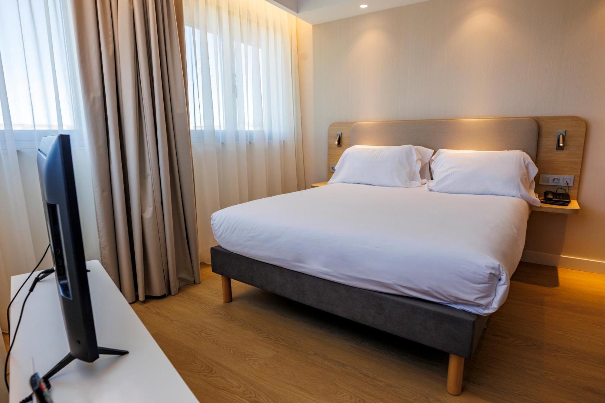 Holiday Inn Express Logrono Rioja By Ihg Екстер'єр фото