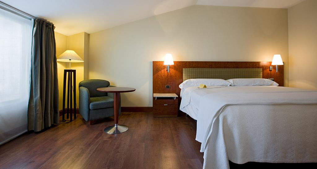 Holiday Inn Express Logrono Rioja By Ihg Екстер'єр фото